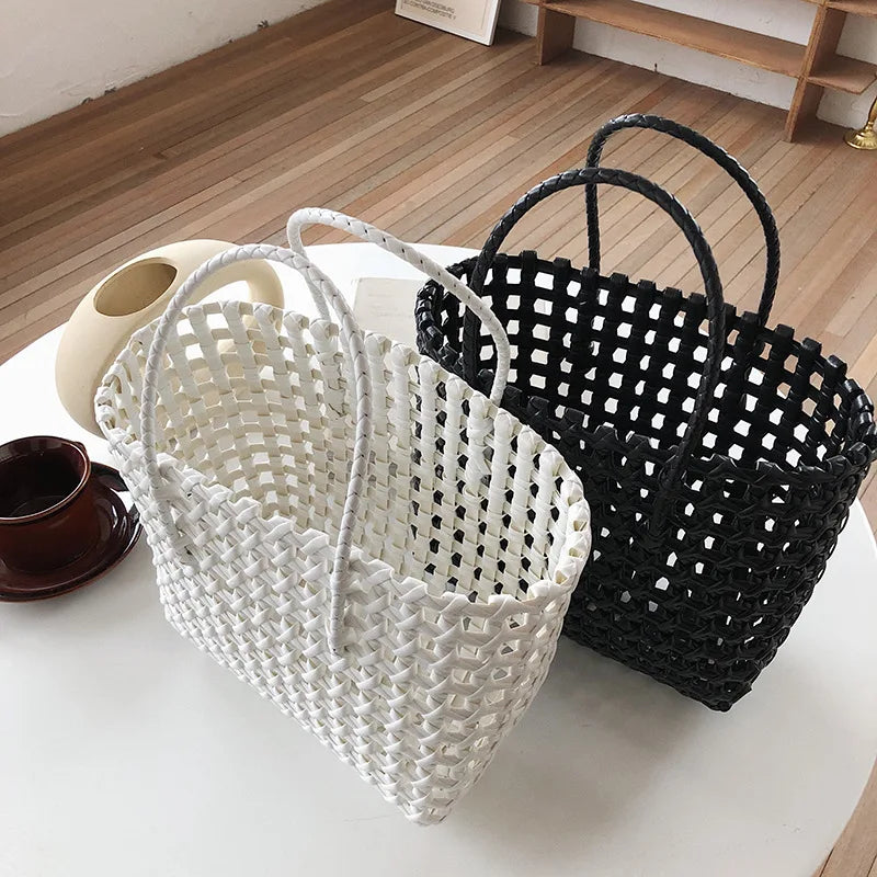  New Hand-Woven Messenger Bag for Summer / Hand-Held Single Shoulder Bag / Hollow Vegetable Basket / Beach Bag